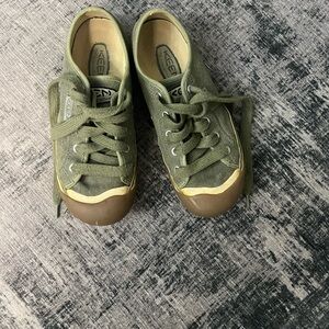 Keen Green Canvas Shoes